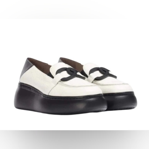 New Wonders Black/White Leather Loafers Size 71/2 / 38 - Picture 1 of 15
